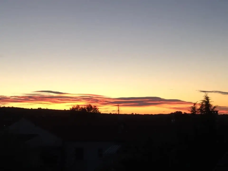 Gard : très beau lever de soleil en ce moment au pied des Cévennes !