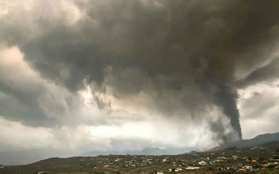 Volcan aux Canaries : un nuage de dioxyde de soufre arrive en France