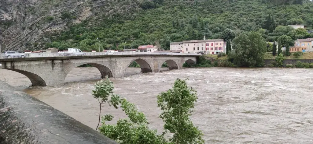 Épisode cévenol : crues des cours d’eau, risque de grêle et fortes rafales de vent