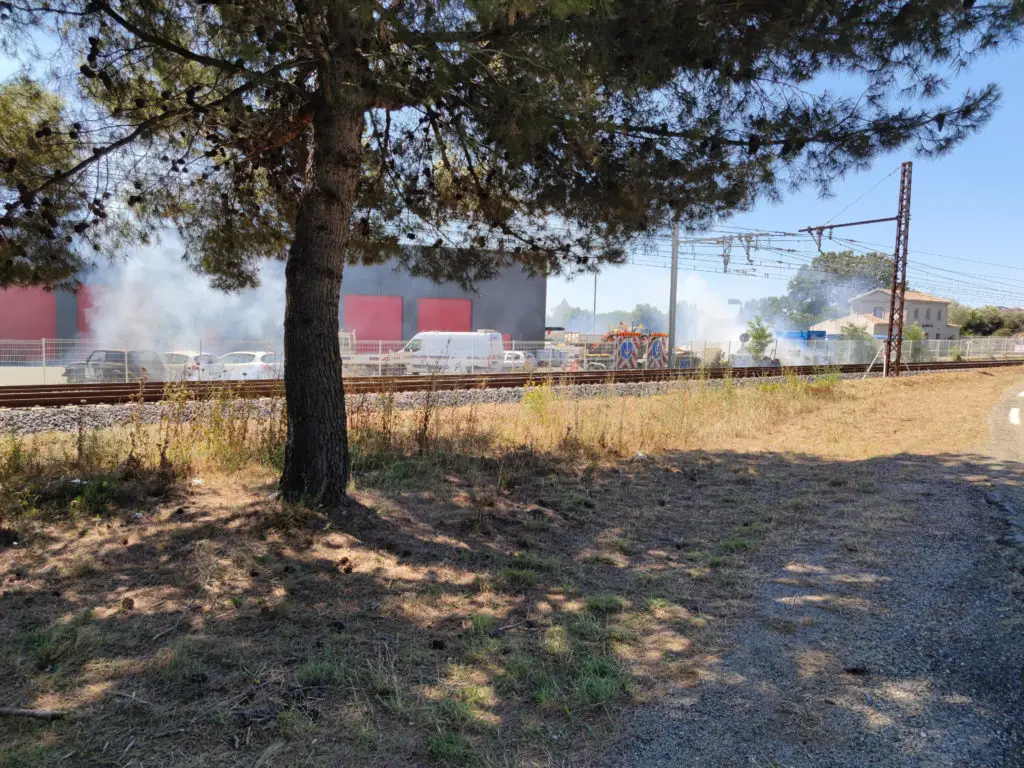 Gallargues : départ de feu sur le réseau SNCF en direction d’Aigues-Vives