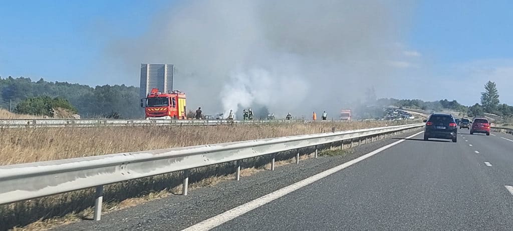 Hérault : un incendie perturbe la circulation sur l’autoroute A75