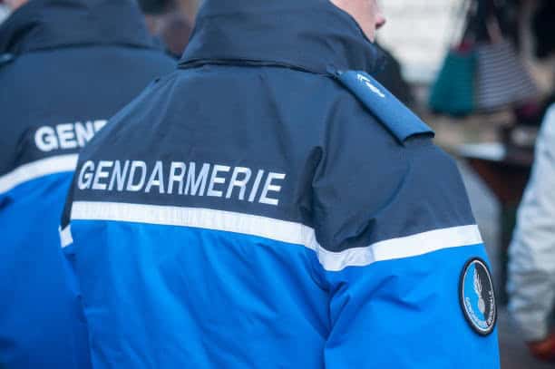 Fusillade dans l’Ain : plusieurs victimes, le tireur en fuite, les écoles confinées