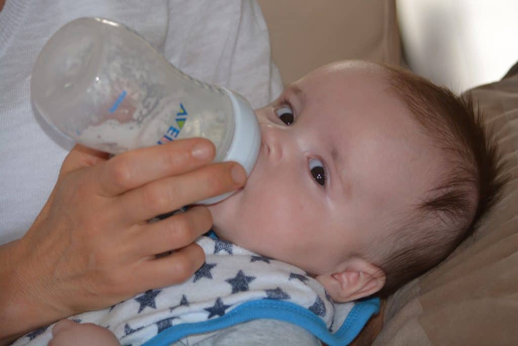 Santé : des bouteilles de lait pour bébé Candia rappelées partout en France