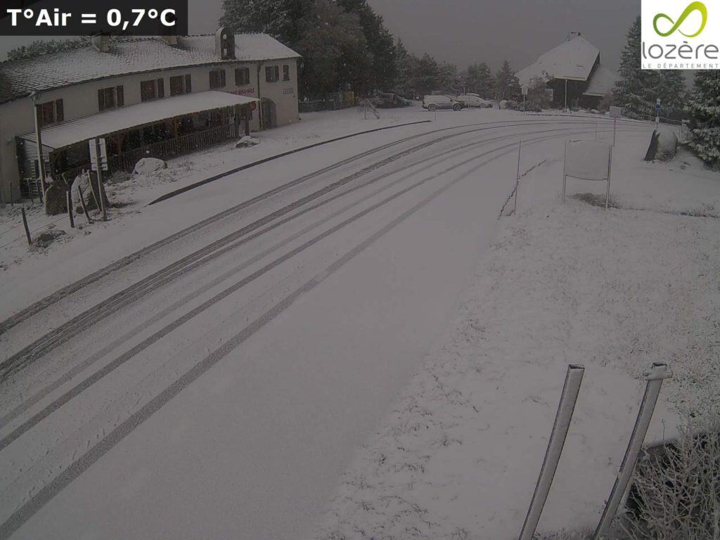 Lozère : la neige est au rendez-vous ce vendredi, les routes blanchissent par endroits