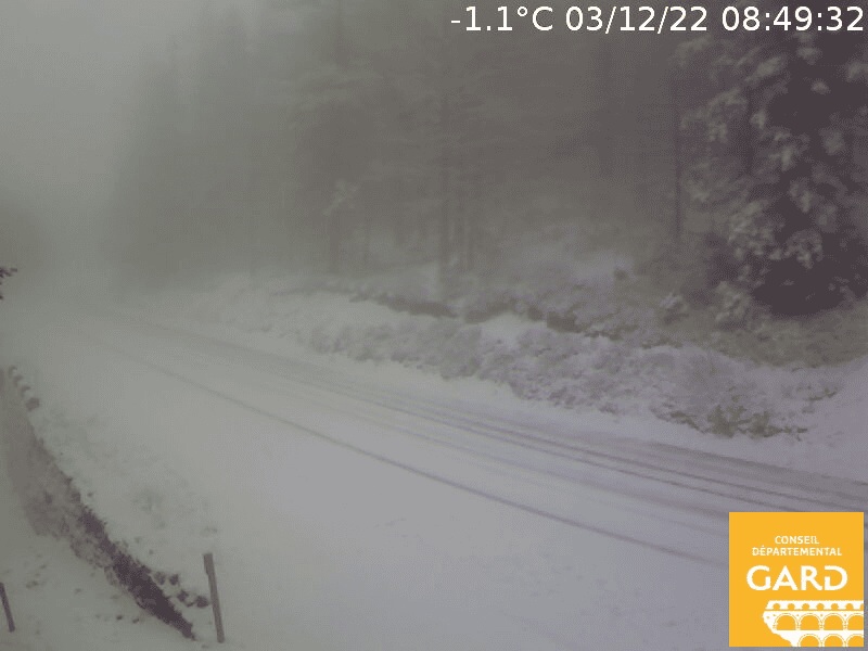 Météo : fortes chutes de neige entre Gard et Lozère, circulation difficile