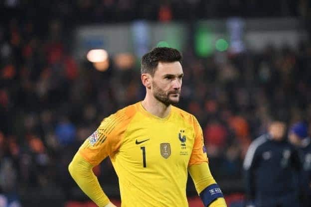 Football :  Hugo Lloris, gardien et capitaine de l’Equipe de France, prend sa retraite internationale