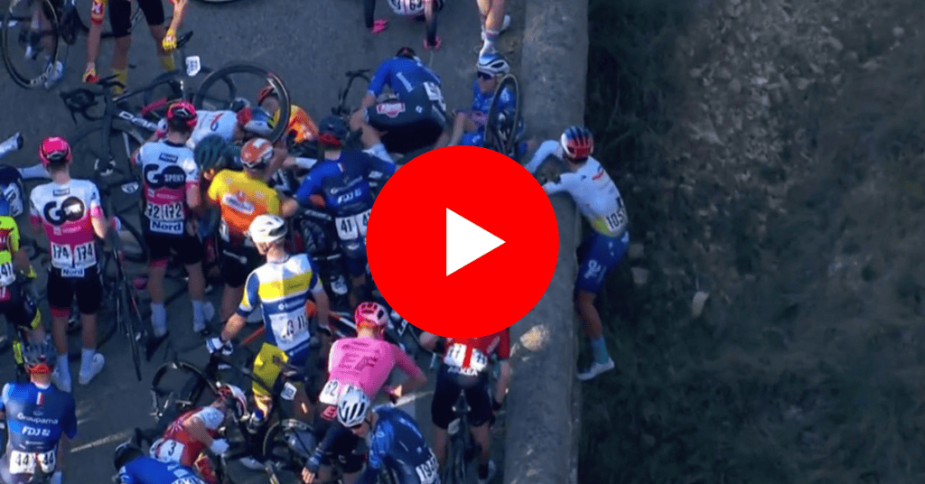 Étoile de Bessèges : la course cycliste arrêtée après une spectaculaire chute du peloton