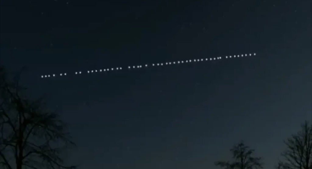 Dans le ciel : quelles sont ces lumières alignées visibles au-dessus de nos têtes ?