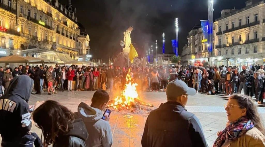 Montpellier : la Place de la Comédie en feu ce jeudi soir