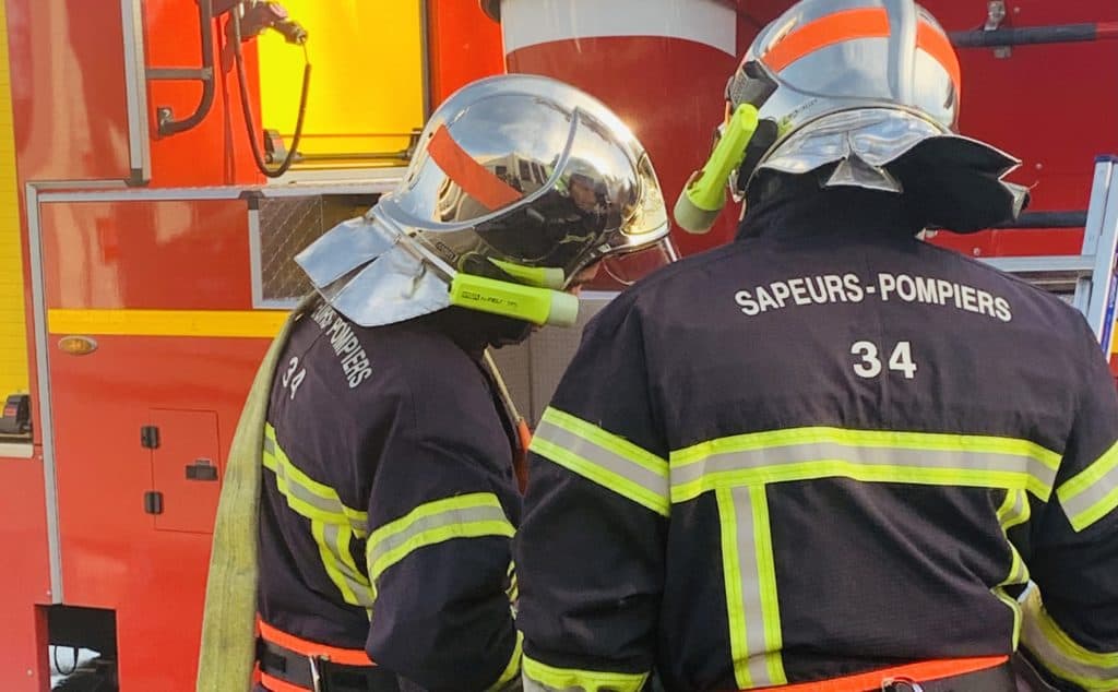 Lunel : une habitation de 400 m2 totalement détruite par un violent incendie. Deux femmes blessées