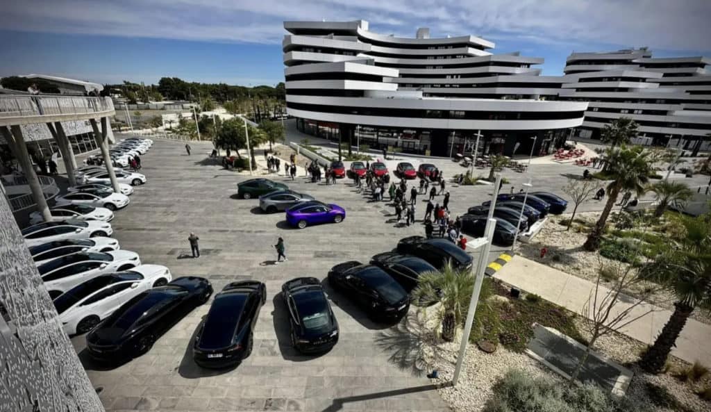 Cap d’Agde : près de 50 propriétaires de Tesla se donnent rendez-vous pour un rassemblement