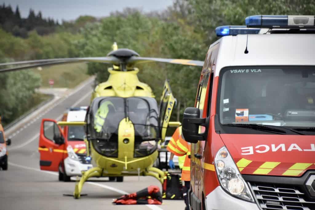 Drame dans le Gard : une femme de 20 ans décède dans un accident, un enfant en urgence absolue