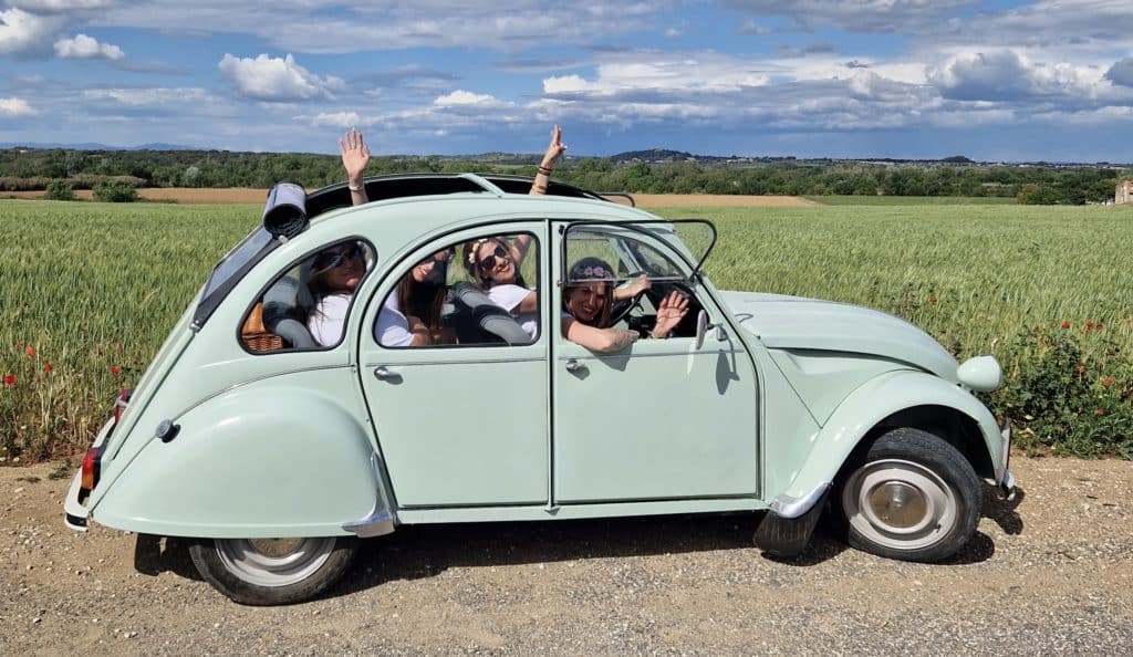 Jeu concours : gagnez votre balade en 2CV dans l’Hérault avec Deuche Family !