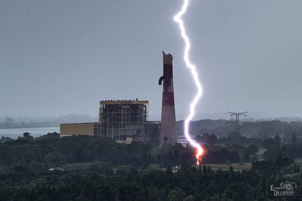 Météo : les photos impressionnantes de la foudre à Aramon