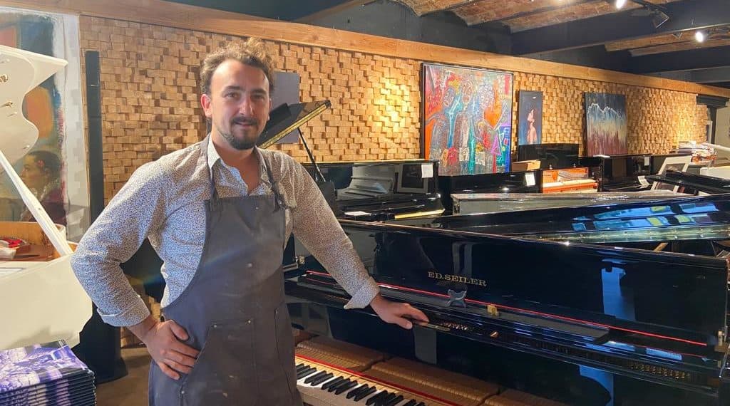 Reportage : « L’artisan du piano », un savoir-faire qui perdure