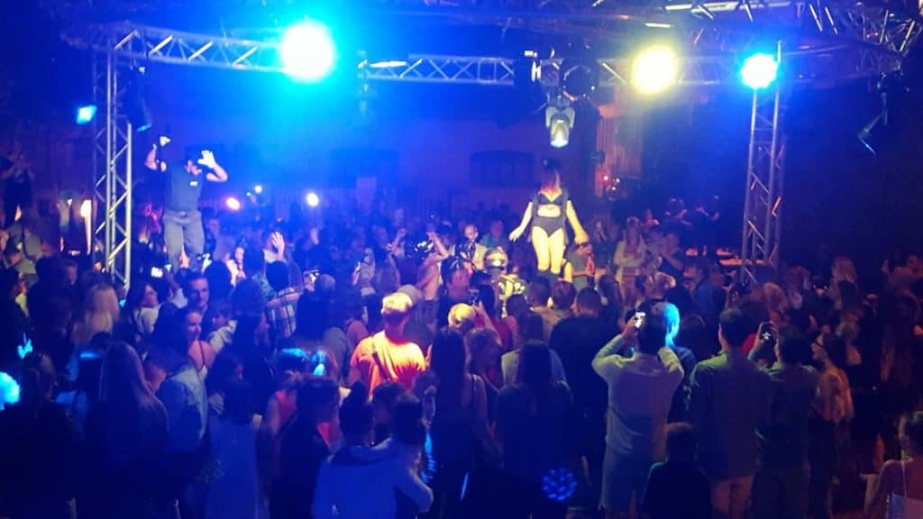 Gard : grand bal des pompiers « Les Enflammés » à Saint-Ambroix le 5 août