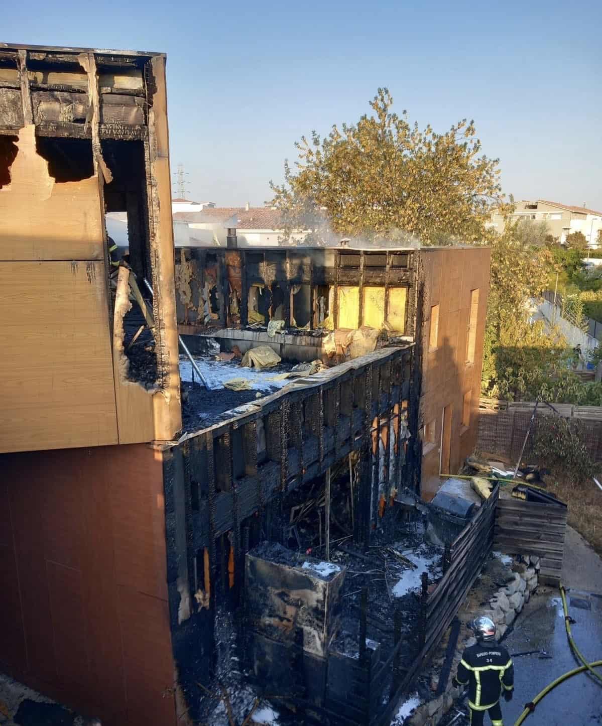 Hérault : l’incendie d’un barbecue détruit 3 appartements au Nord de Montpellier