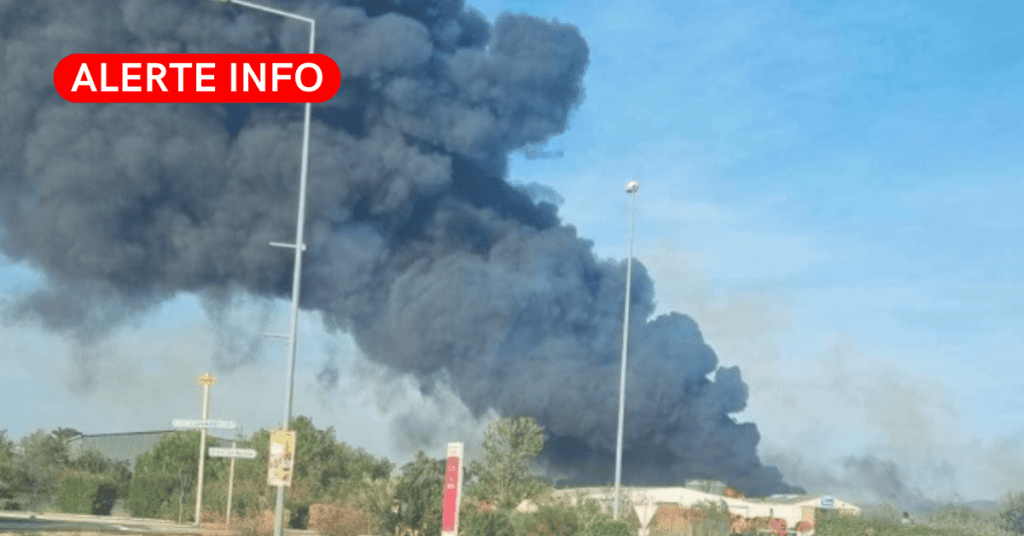 Hérault : impressionnant feu de hangar sur la commune de Paulhan