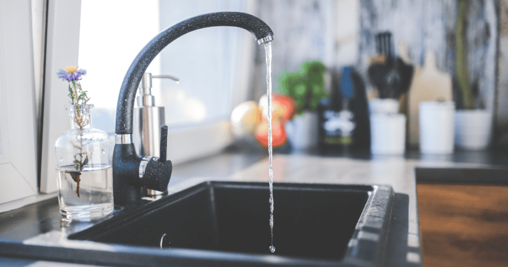 Occitanie : les habitants d’un village du Gard sont interdits de boire l’eau du robinet, polluée au plomb