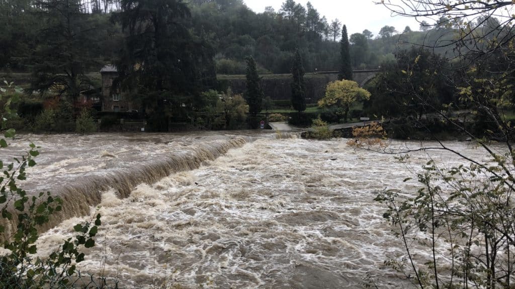 Météo : épisode cévenol ce lundi, jusqu’à 180 mm de pluie sur les reliefs