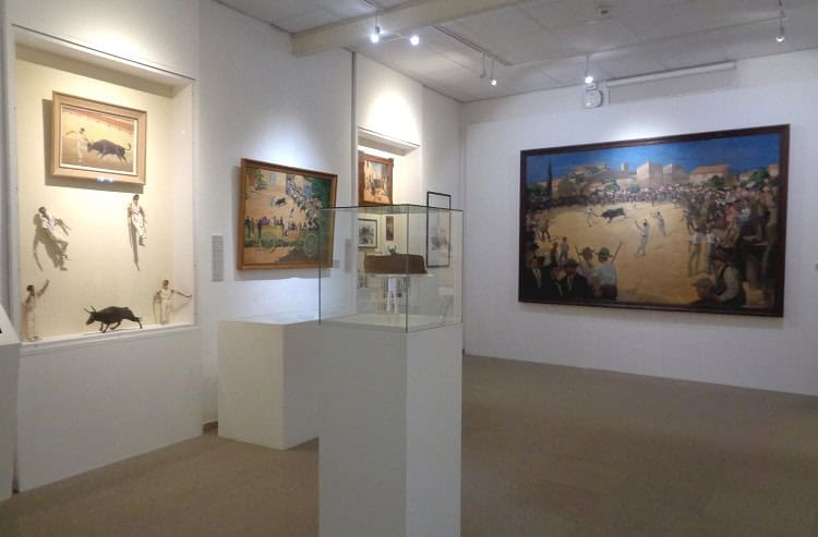Nîmes : 3 000 œuvres de l’Association des Amis du Musée des Cultures Taurines rejoignent les autres collections