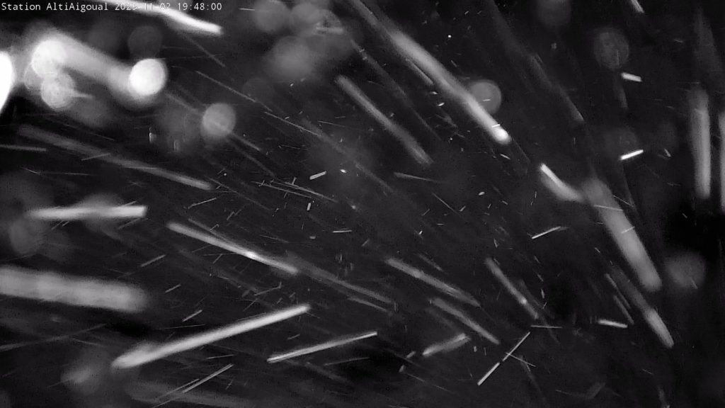 Neige en Occitanie: les premiers flocons tombent actuellement sur le Gard et l’A75