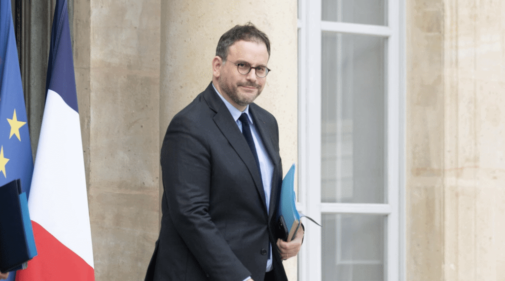 Le Gardois Aurélien Rousseau démissionne de son poste de Ministre de la Santé en raison de son opposition à la loi immigration