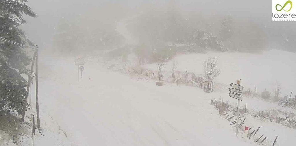 Météo : fortes chutes de neige en Cévennes/Lozère, circulation difficile