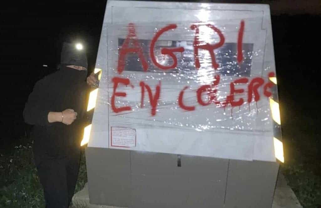 Hérault : plusieurs actions coups de poing des agriculteurs la nuit dernière