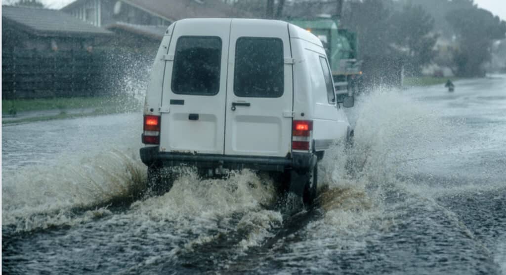 Gard : des routes coupées suite aux orages