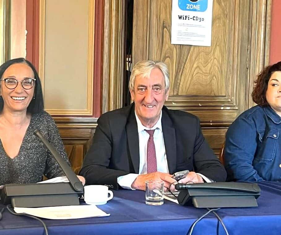 Gard : le sénateur Denis Bouad veut sauver les Ehpad
