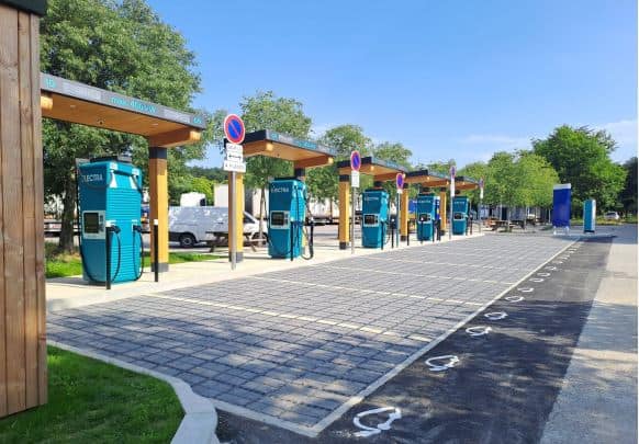 Occitanie : VINCI Autoroutes déploie 18 nouvelles stations de recharge sur des aires de repos