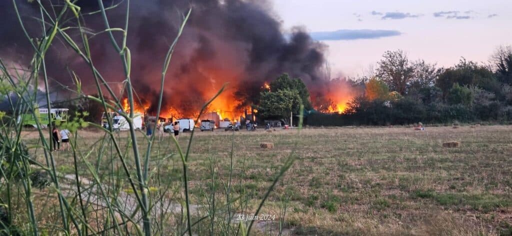 Près de Perpignan : un virulent incendie mobilise les pompiers