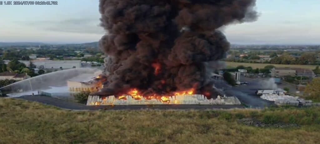 Gard : le point sur l’impressionnant incendie en cours près d’Alès