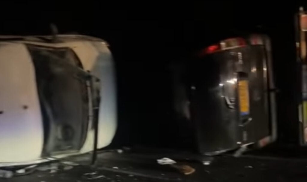 Occitanie : un fourgon et sa remorque se couchent sur toutes les voies de circulation, l’autoroute A75 coupée