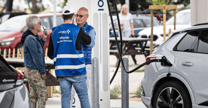 Occitanie : VINCI Autoroutes déploie des nouveaux points de recharge ultra-rapide sur les aires de repos