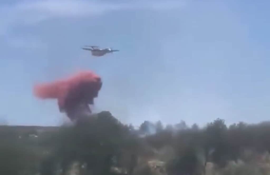 Hérault : incendie en cours près de l’autoroute A75 à proximité de Béziers, le Dash en action