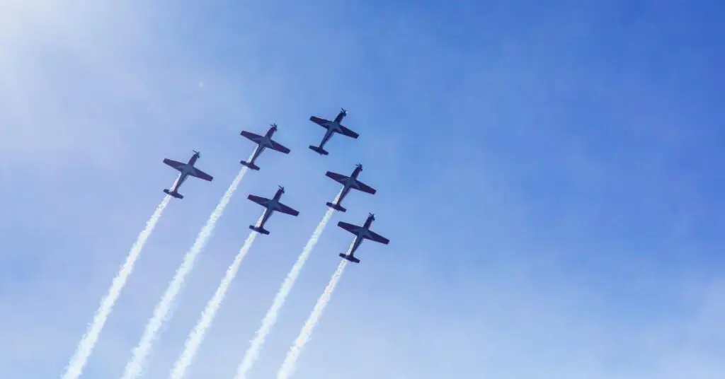 Aude : premier grand meeting aérien à Carcassonne, des animations entre ciel et terre