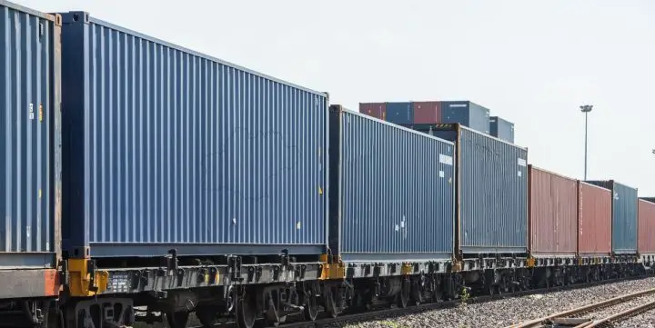 Le train des primeurs Perpignan-Rungis, crucial pour l’emploi et l’écologie, est en danger.