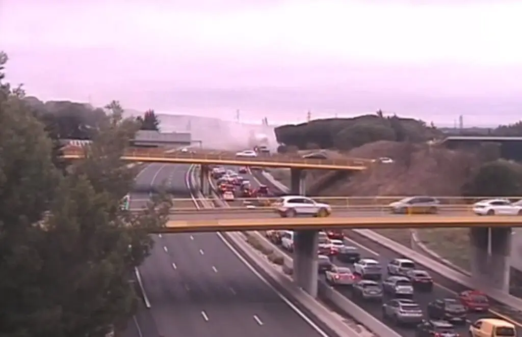 Hérault : un poids lourd en feu, circulation interrompue sur l’A709 près de Montpellier