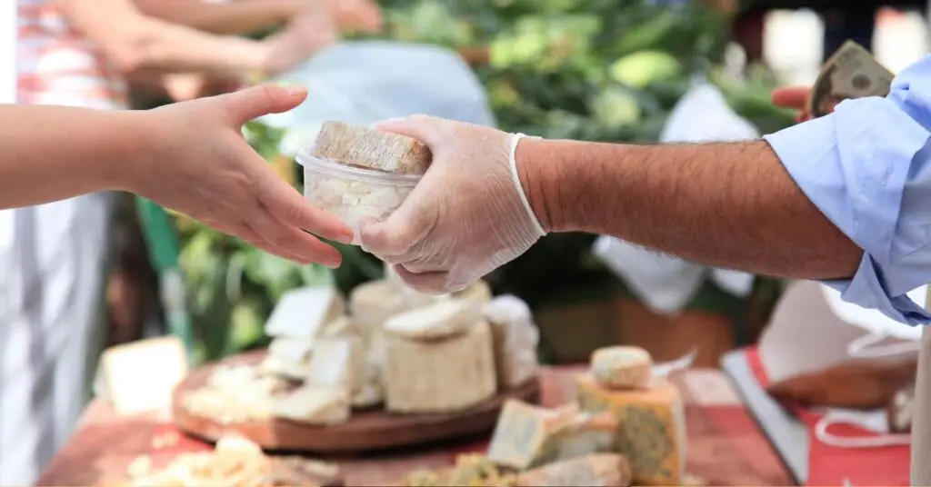 Gard : la Foire Gourmande de Sommières, un rendez-vous du terroir et caritatif