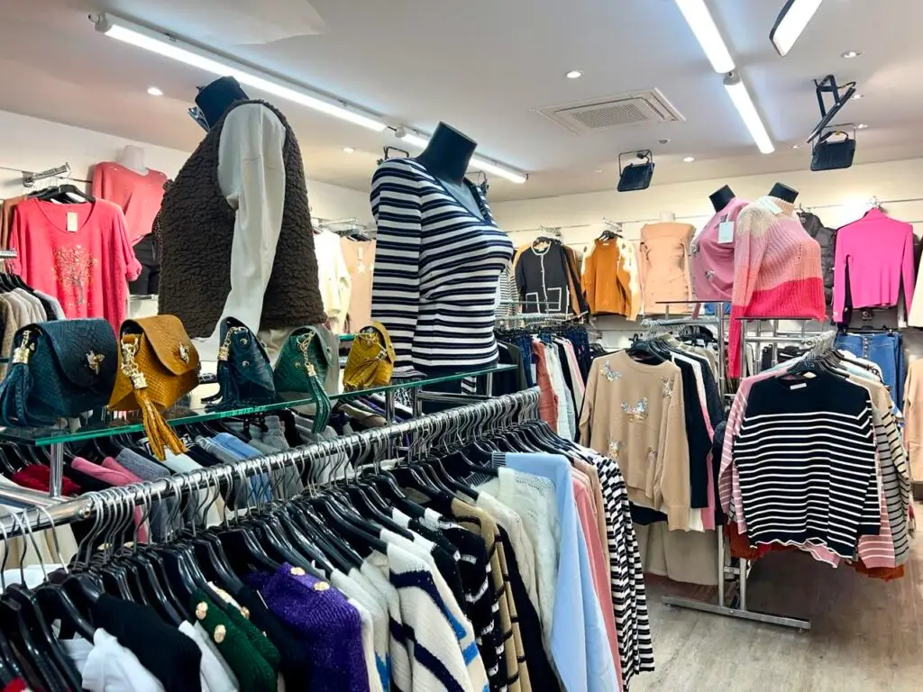 Nîmes : Chouchou, une nouvelle boutique de prêt-à-porter à 15 euros maximum l’article