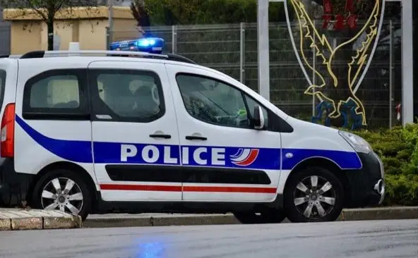 Bagnols-sur-Cèze : un policier blessé à l’arme blanche