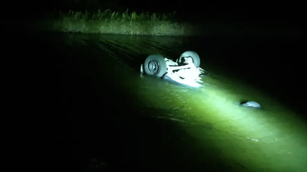 Vauvert : une conductrice retrouvée sans vie dans un véhicule immergé