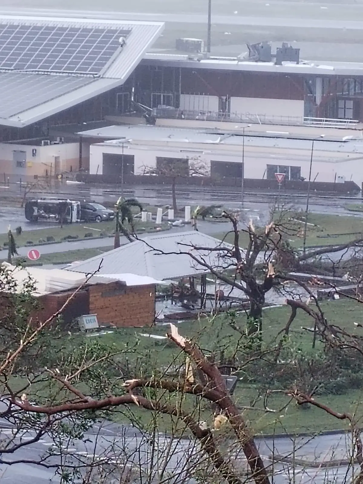 Cyclone Chido : les sapeurs-pompiers du Gard en renfort à Mayotte