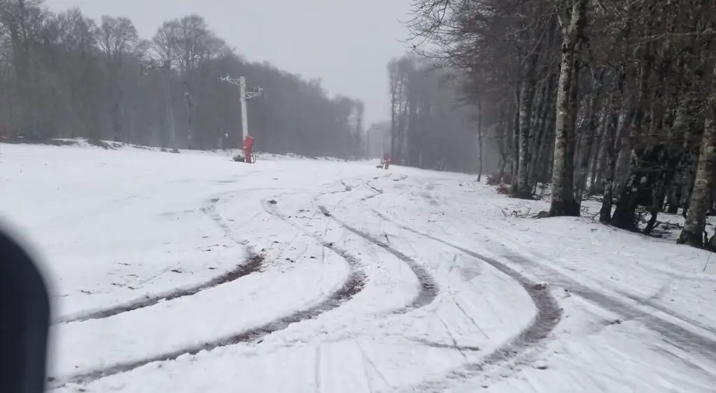 Gard : un 4×4 endommage une piste de ski à la station de l’Aigoual
