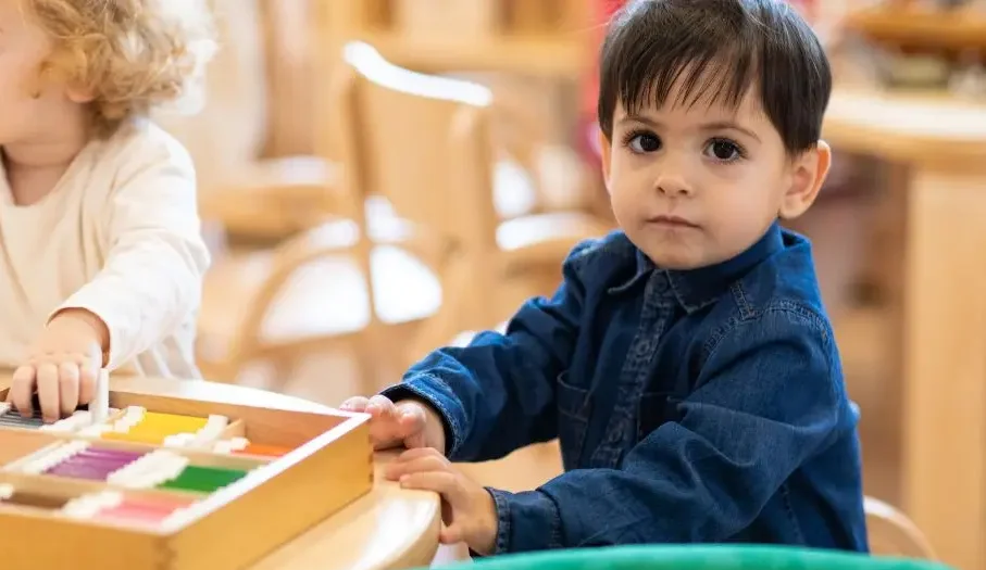 Un baby-sitter déjà condamné mis en examen pour viols et agressions sexuelles sur 18 enfants