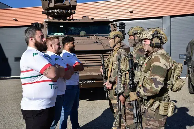 Gard : le Rugby Club Nîmois et l’Armée de Terre jouent dans la même équipe