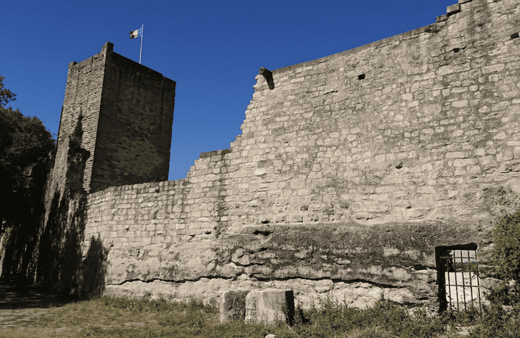 Gard : ce château médiéval ferme ses portes pour des travaux de sécurité