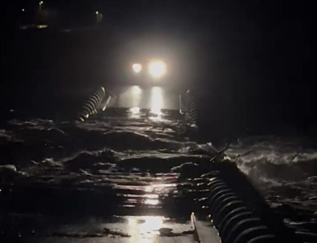 Météo : nombreuses routes et ponts inondés et fermés dans le Gard